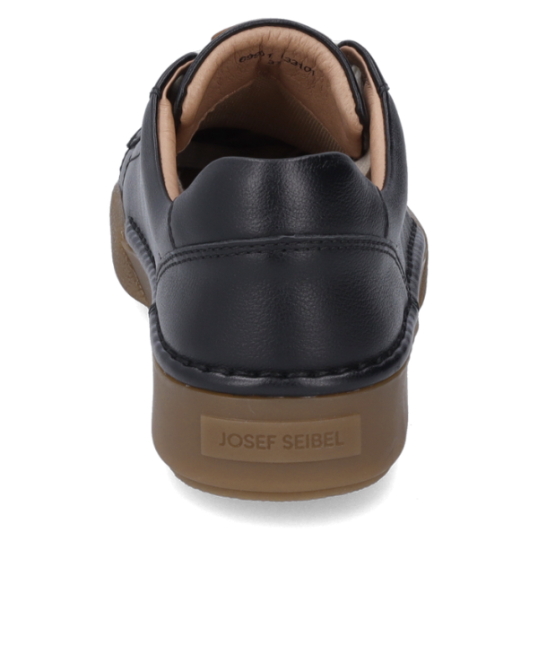 Claire 01 - Image 4
