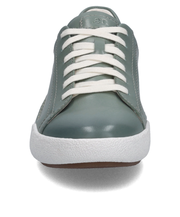 Claire 01 - Image 5