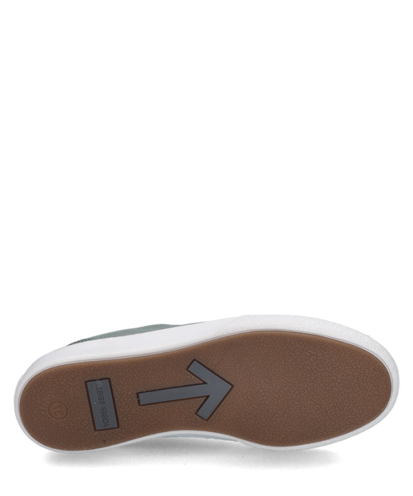 Claire 01 - Image 6