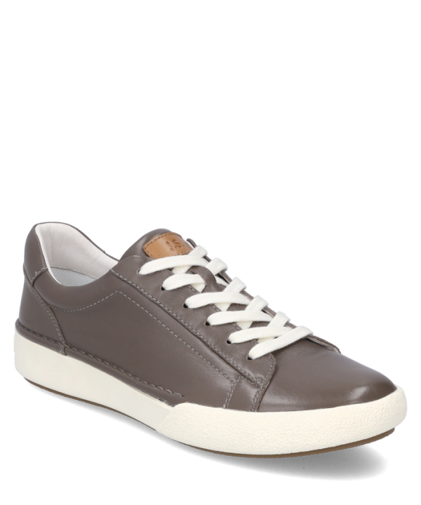 Claire 01 - Image 2