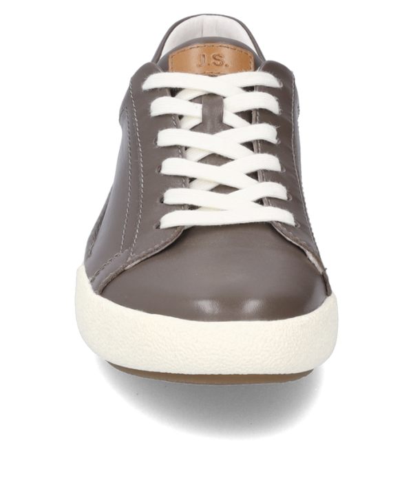 Claire 01 - Image 5