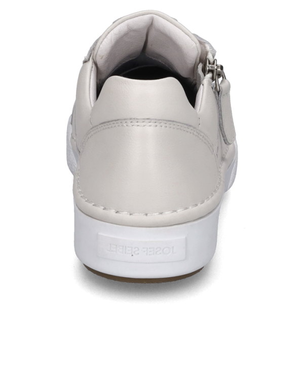 Claire 03 - Image 4