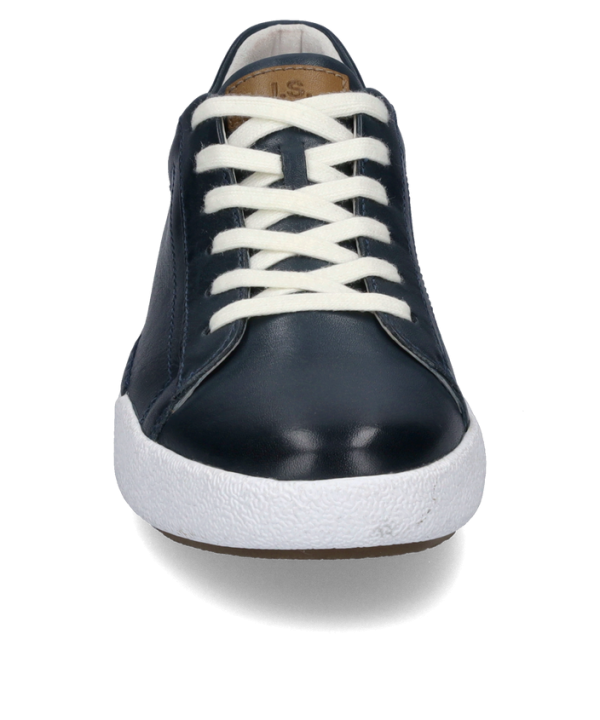 Claire 01 - Image 2