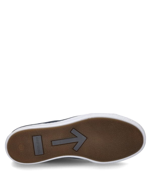 Claire 01 - Image 3