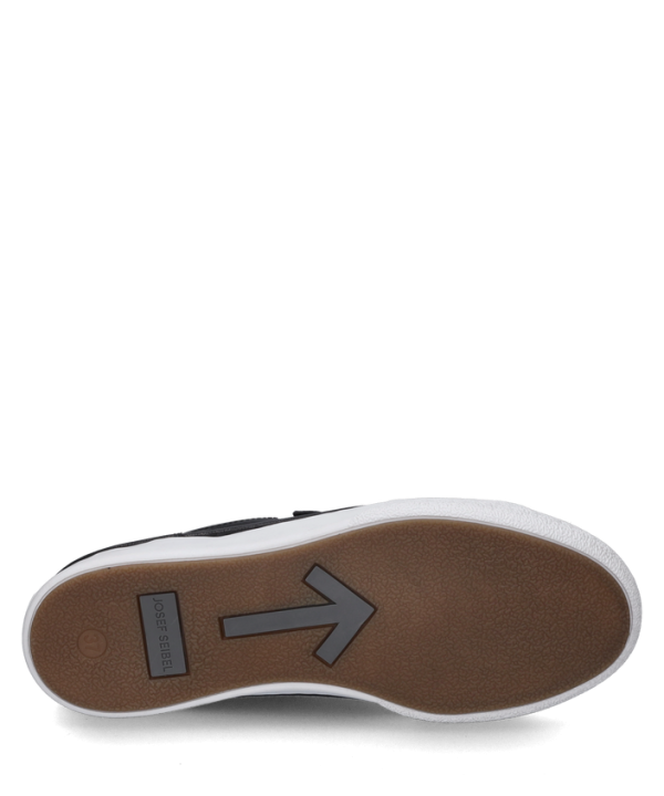 Claire 12 - Image 6