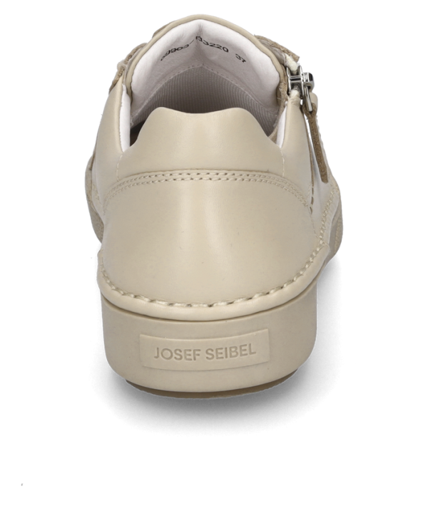 Claire 03 - Image 4