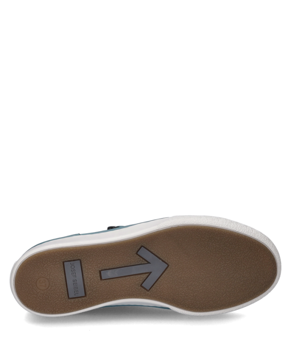Claire 03 - Image 6