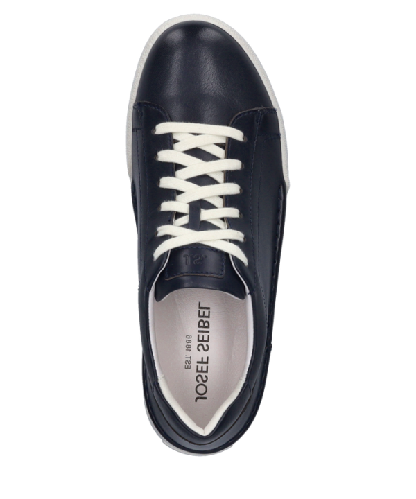 Claire 01 - Image 7