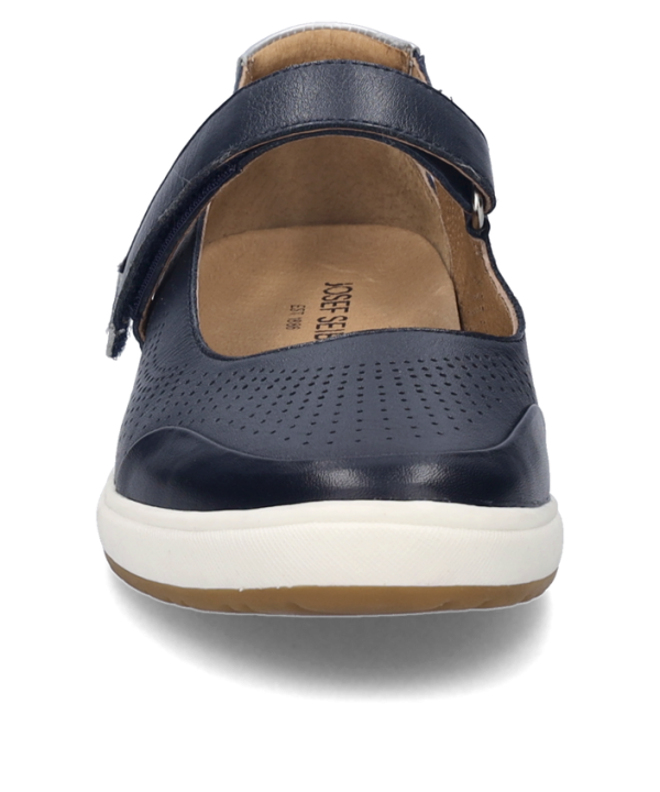 Caren 68 - Image 5