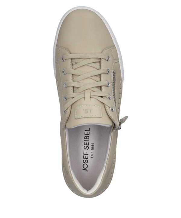 Claire 03 - Image 7